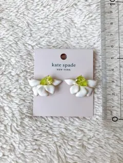 【ケイトスペード】ホワイト　フラワー　ピアス