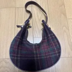 Item thumbnail for item deb5bb60-4a49-4f20-80ab-e60c300918cf