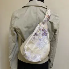 帯リメイク　しずく型ボディバッグ　和柄　ハンドメイド　こちらの帯ラスト