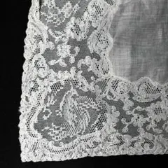 D*A様 ⭐︎アンティーク　フランス　見事な手仕事の繊細なハンカチ　ホワイト　白