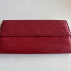 Louis Vuitton エピレザー 長財布 赤