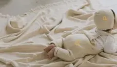 ベージュ ニットダンガリーと帽子セット