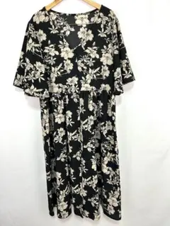 エムズエキサイト ロングワンピース 総柄 花柄　黒×アイボリー Mサイズ