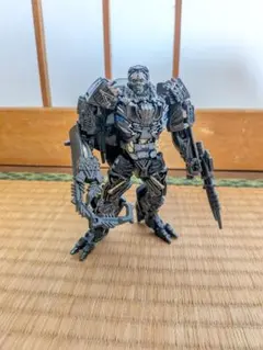 トランスフォーマー 非正規 ロックダウン似 - メルカリ