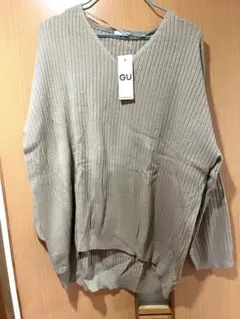 GU ベージュ リブ編み 長袖ニットとフレアパンツセット