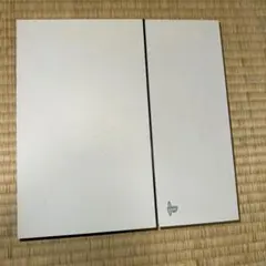 PlayStation 4 (PS4) ホワイト 本体とコントローラー