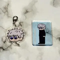 呪術廻戦　五条悟　ジロリ　アクリルチャーム　アクリルブロック　2点セット