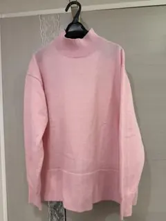 Je chichi キャン　バックスリットスタンドネックプルオーバー