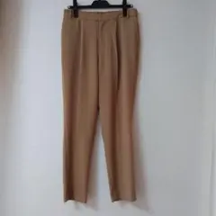 BELLE MAISON センタープレス テーパードパンツ 73-97