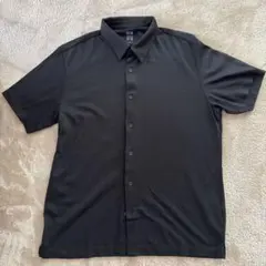 UNIQLO Theory ブラック 半袖シャツ