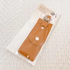 ［新品］セリア　レザー風ジャケットホルダー　ボタンタイプ　ブラウン