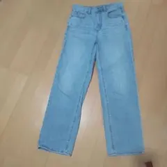 GU ライトブルーストレートデニム 227-349501