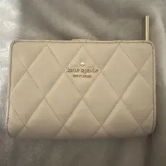 kate spade ベージュ キルティング二つ折り財布