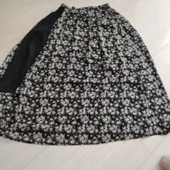 COZY FLAT NICOLE 花柄ロングフレアスカート ブラック38#267のサムネイル
