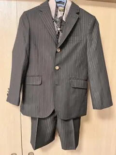 130cm ストライプスーツとチェックシャツ、ネクタイ、サスペンダー 一式セット