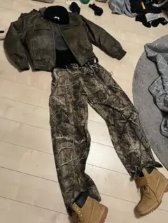 早い者勝ち‼️ リアルツリー柄　デニム