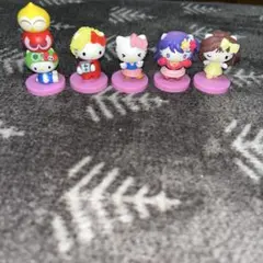 サンリオ ハローキティ チョコエッグ ぷよぷよ 指ハート 推しの子 カズレーザー