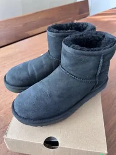 UGG アグ　クラシックミニ　ムートンブーツ　6