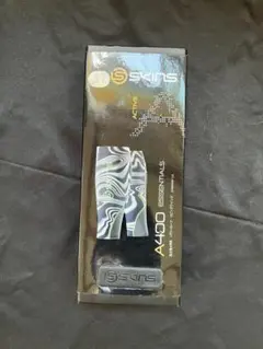 SKINS A400 ESSENTIALS パワーカーフ Sサイズのサムネイル