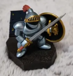 ドラゴンクエスト 立体モンスター図鑑フィギュアシリーズ「さまようよろい」