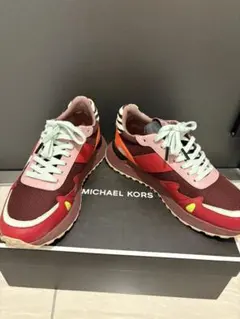 【美品】【新品】MICHAEL KORS スニーカー ボルドー　値下げ中