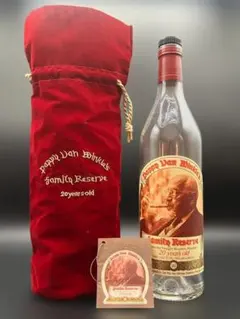 バーボンウイスキー パピーヴァンウィンクル20年 赤ベルベット袋・冊子