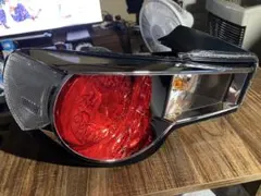 トヨタ 86 ZN6 左テールランプ ジャンクのサムネイル
