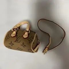 LVロゴ モノグラム レザー　ポーチ 小物入れ　Air Pod入れノベルティ