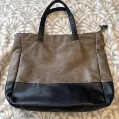 美品⭐︎グレーと黒のトートバッグ　合皮
