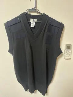 ダークグレー Vネック ニットベスト