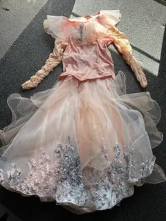 Mサイズツーピースフリル付きピンクドレス 花柄刺繍