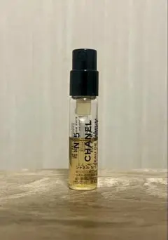 シャネル NO.5 オードゥ パルファム1.5ml ヴァポリザターのサムネイル