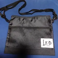 Item thumbnail for item 307077dd-81d0-4bf2-bfe2-05617e3e0c7b