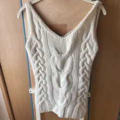 Razio ケーブル編み Vネック ニットベスト M