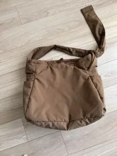 ユニクロ　C ソフトパフィーショルダーバッグ