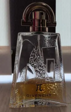 GIVENCHY Pi オードトワレ 香水 50mlのサムネイル