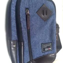 ボディバッグ　ワンショルダーバッグ　ネイビー