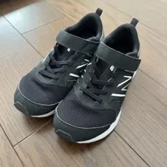 ニューバランス　キッズランニングシューズ YU650 22.5センチ
