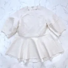 It’s ユアーズペプラムトップス 半袖 アイボリー　新品未使用　Mのサムネイル