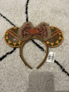 Item thumbnail for item 721bef10-5cb7-44cd-bc80-6e43b87ed616