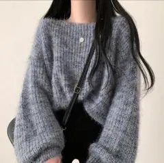 ボカシルーズフィットボートネックシャギーニット　ライトブルー