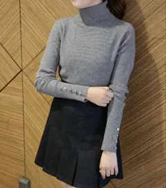 NICE CLAUP ハートボタン付きハイネックニット フリー グレー