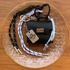 Item thumbnail for item 44bfb1ee-d825-4148-9f7a-018b748a599b