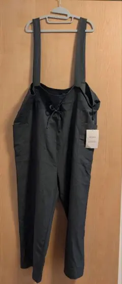 新品タグ付き　しまむら　ミューワ　3L　ダークグレー　サロペットパンツ