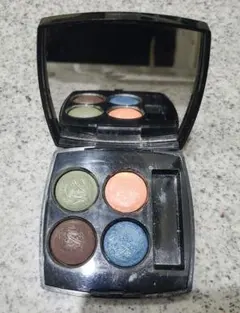 CHANEL シャネル 4色アイシャドウ アイシャドー 中古品のサムネイル