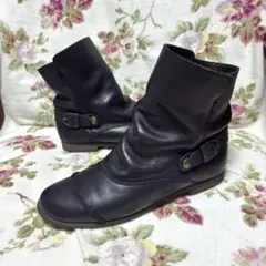 美品❗️【HIPS】本革ショートブーツ 履きやすさ＋革の質◎日本製 ベルト 黒