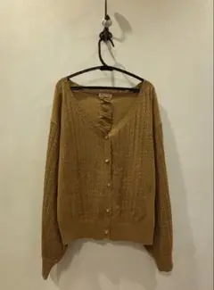 axes femme Vネックカーディガン　かわいい　リボン　花ボタン　薄手