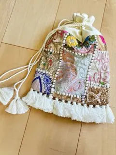 刺繍デザイン ポーチ　バッグ