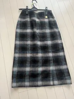 チェック柄タイトスカート