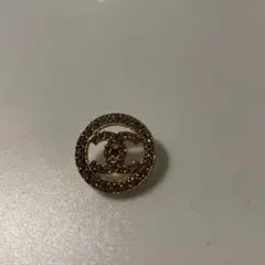 ゴールド円形ストーン装飾ボタンシャネル刻印あり